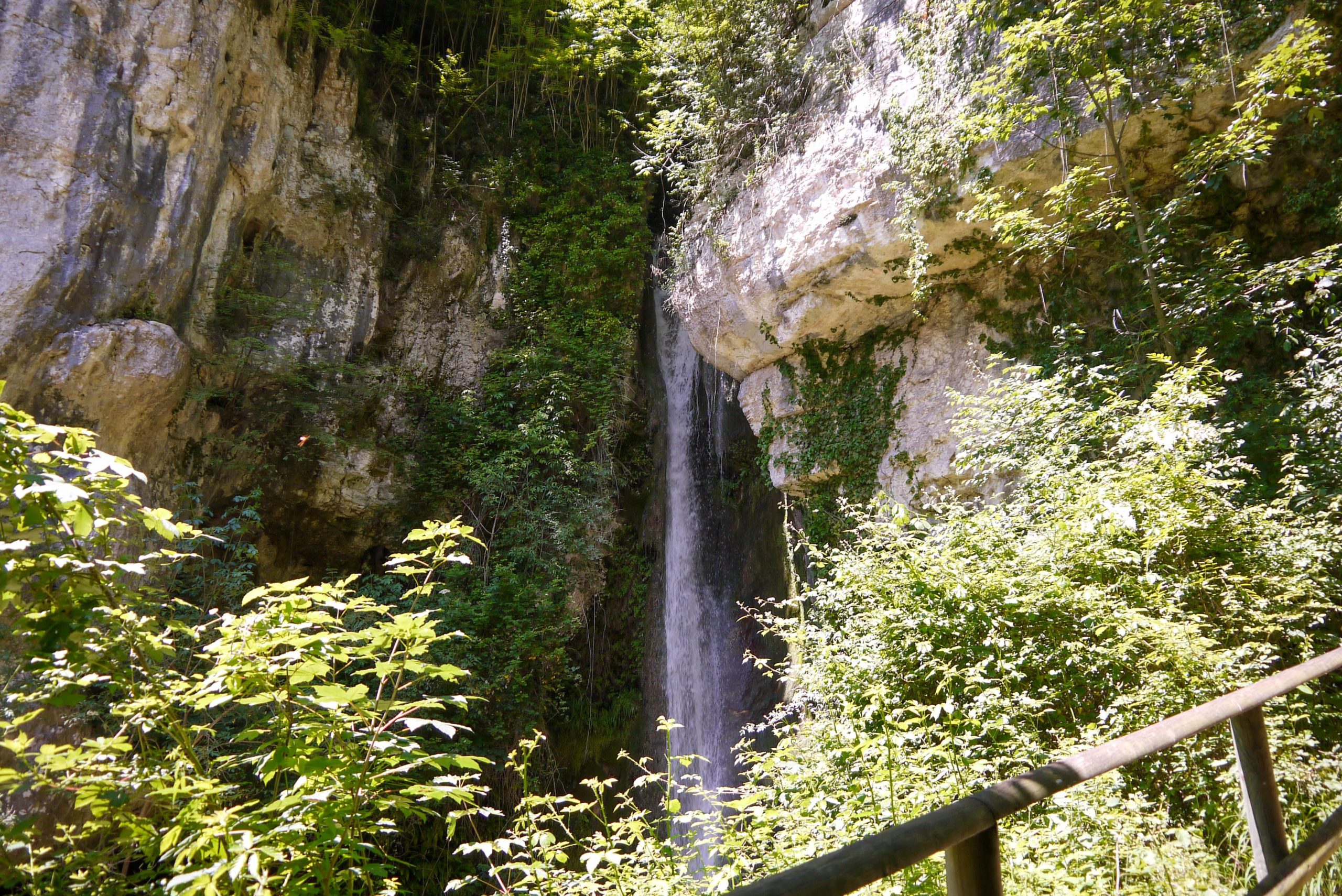Visita al Parco delle Cascate di Molina